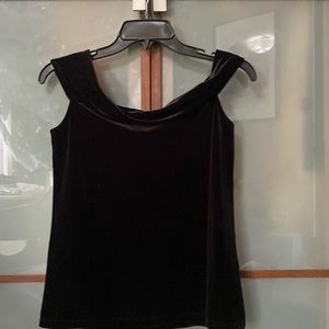 Simple but elegant off the shoulder black velvet blouse still nwt